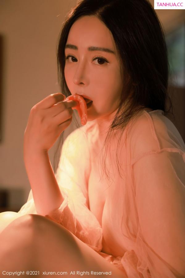 允薾  [XiuRen]高清写真图 2021.09.27 No.4002 允薾第71张图片
